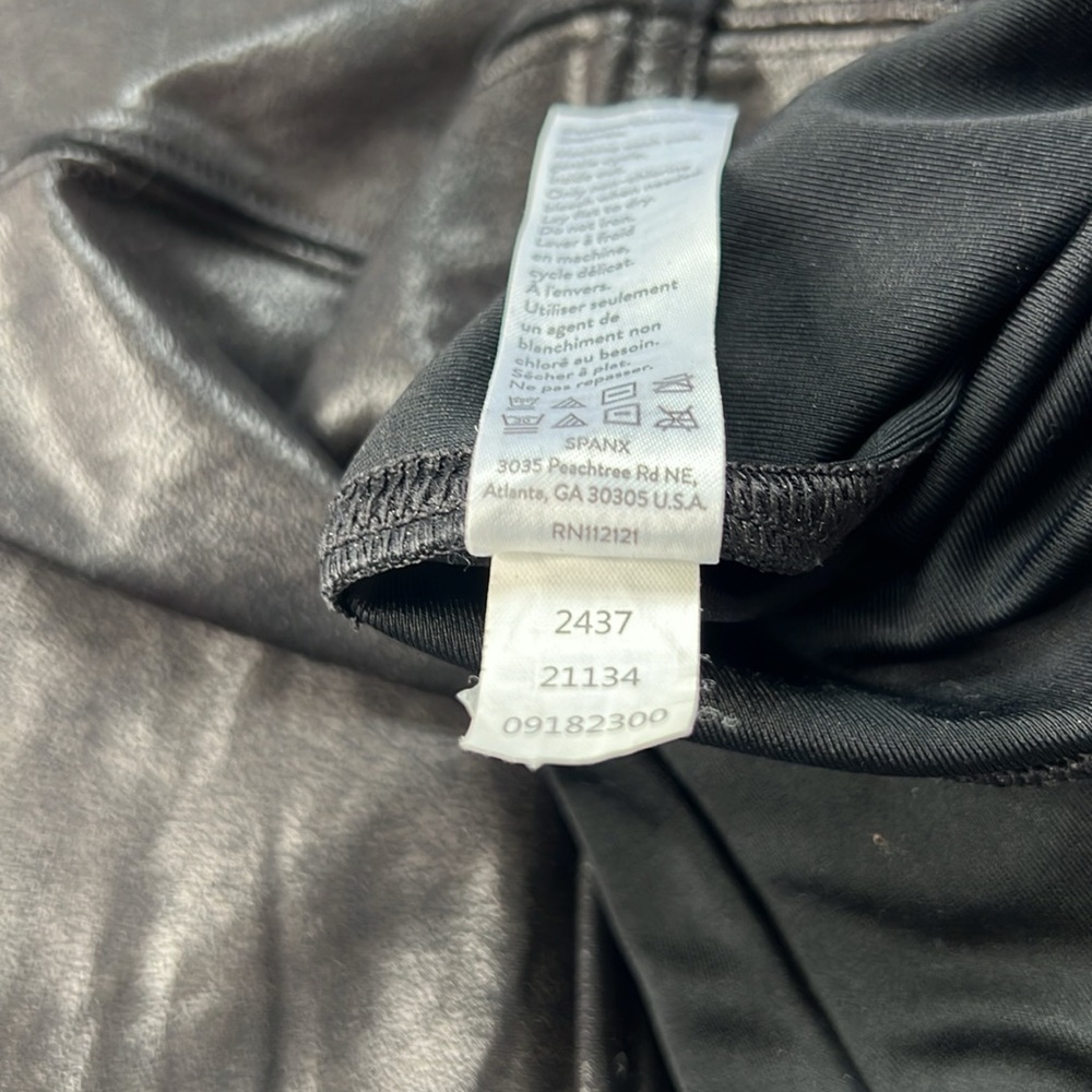 SPANX Black Faux Leather Leggings Women’s Size: Small Shapewear Shiny - Picture 7 of 7